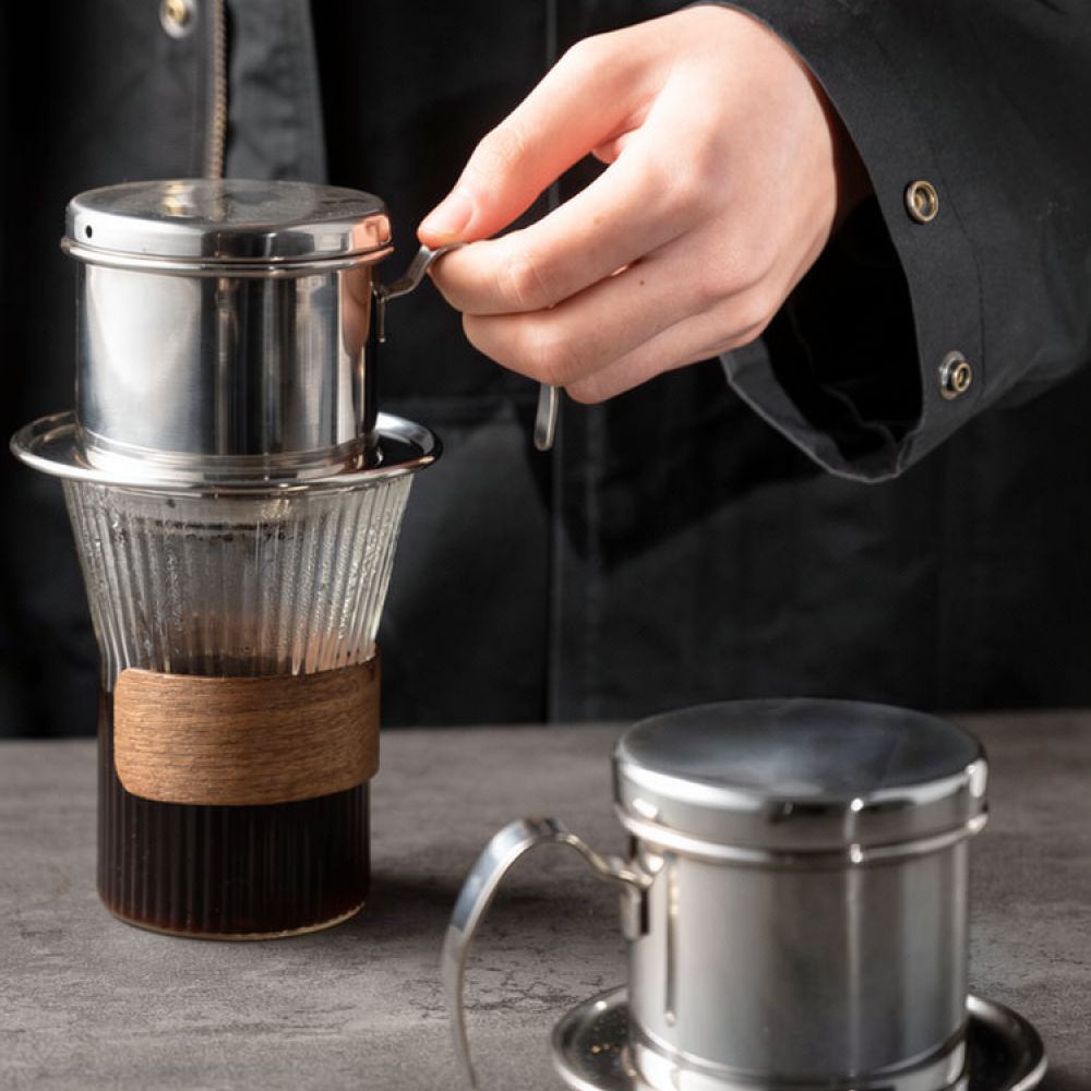 Wytrzymały, wykonany ze stali  – Coffee Equipment Pour Over recenzja i cena