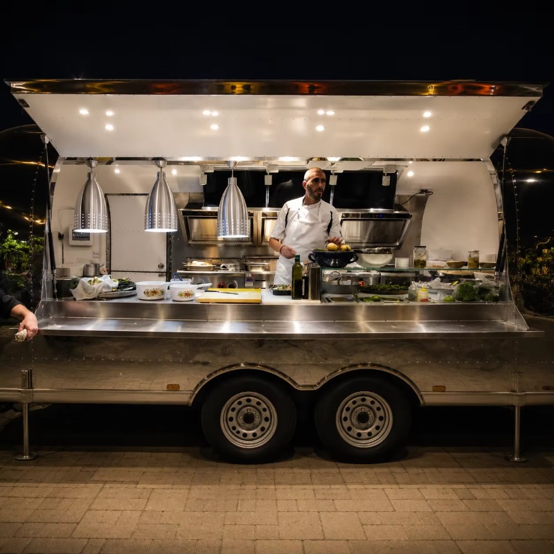 Food truck, kawiarnia na przyc – Coffee Van Equipment recenzja i cena